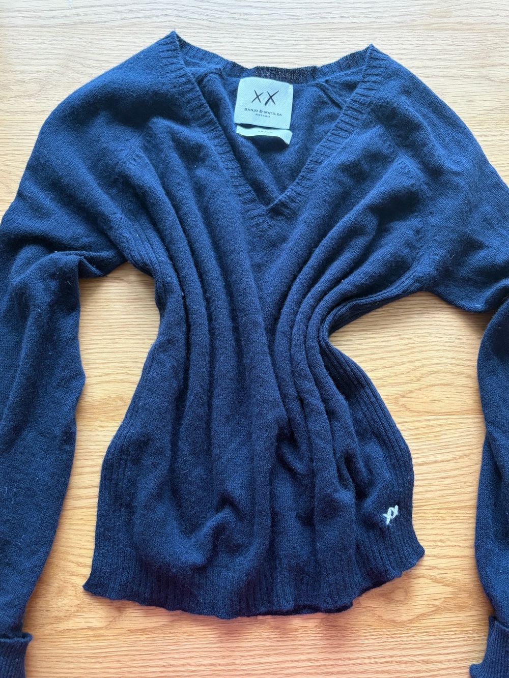 Cashmere Dark Navy Ribbed V-Neck Sweater by